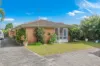 IMMACULATELY PRESENTED GARDEN VILLA IN HIGHLY CONVENIENT LOCATION