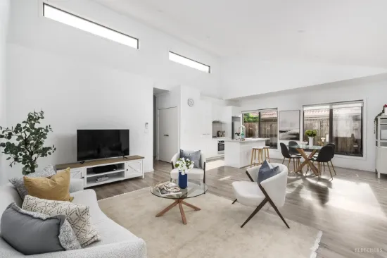 Stylish Low-Maintenance Living in Quiet Court