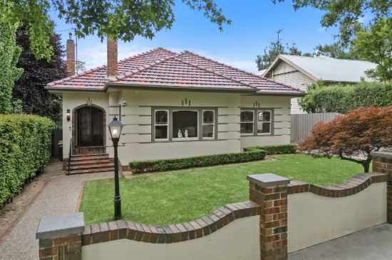 Private Sanctuary on Prestigious Bowen Street