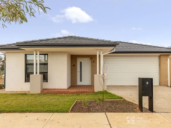 Flexible Living, Modern Finishes and Accessibility in a Rapidly Growing Location!