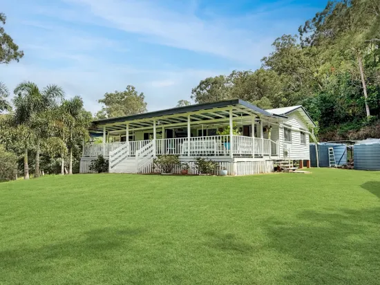Private Creekside Retreat with Weekend Escape Facilities on 20.3 Acres