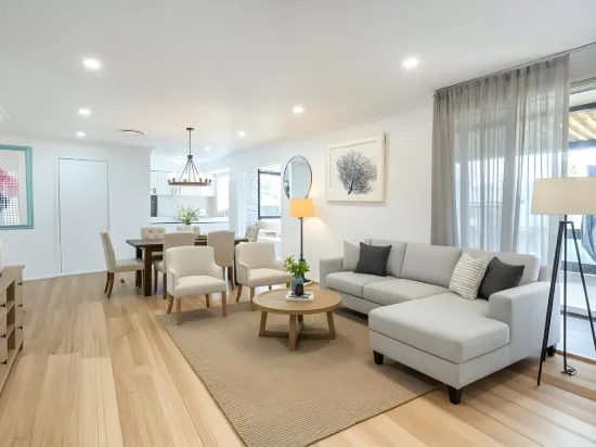 Stunning Family Home with Sparkling Pool and Spacious Interiors