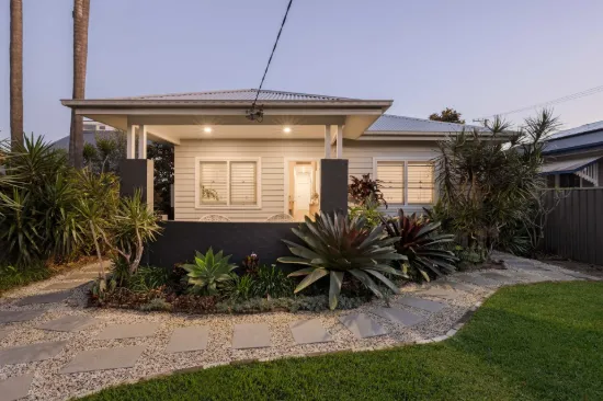 Central Coastal Living with Rear Access Granny Flat