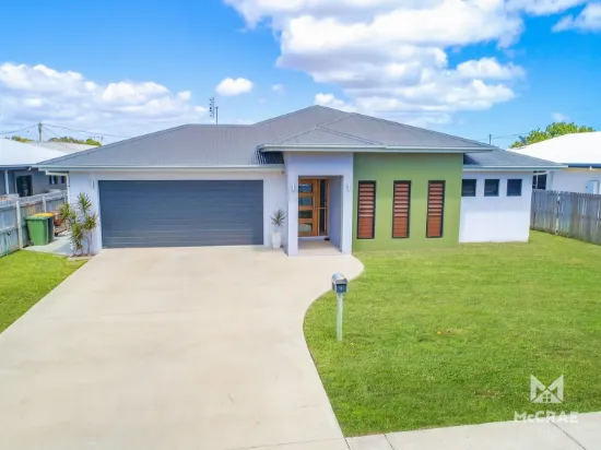 WHOPPING 288m2 FIVE BEDROOM FAMILY HOME