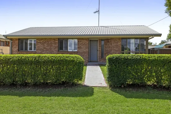 Low Maintenance Living in a Prime Location 