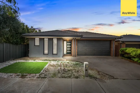 Spacious Family Living with Dual Living Zones in Prime Strathtulloh Location