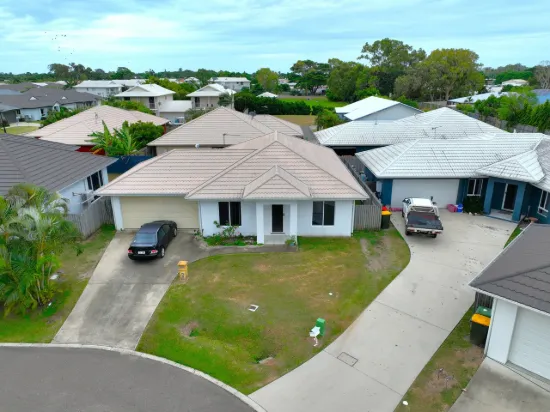 3 Bedroom Home in Seabreeze Estate – Great Location