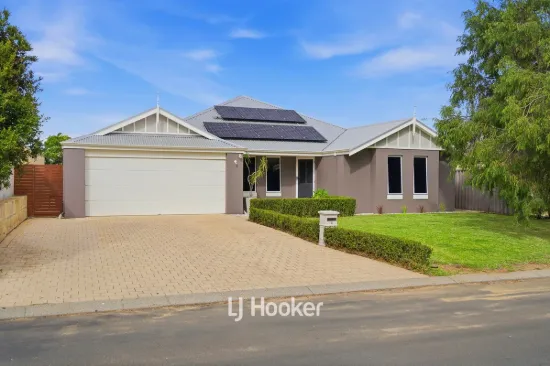 Stylish Family Home with Theatre & Alfresco Entertaining!