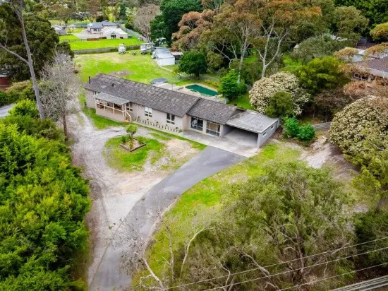 Sprawling Semi-Rural Retreat in Cranbourne South - Lifestyle, Luxury & Space
