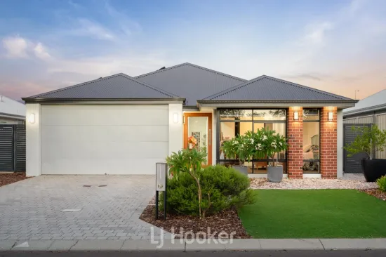 Effortless Coastal Living Opposite Nature Reserve