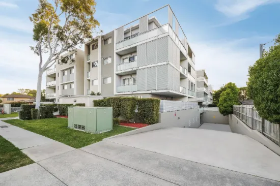 GREAT CONDITION AND PRIME LOCATION || READY TO MOVE IN 