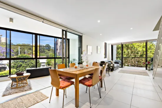 Townhouse Style Apartment Quietly Located At Rear Of Complex