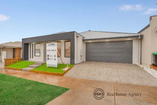 SOPHISTICATION MEETS SMART INVESTMENT | 30 Amiata Drive, Truganina 
4 Bed | 3 Bath | 2 Car Garage | Brand-New Brilliance