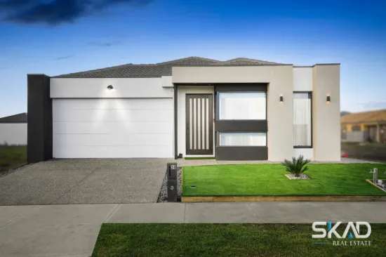  **Luxurious Living in Merrifield Estate, Mickleham**
