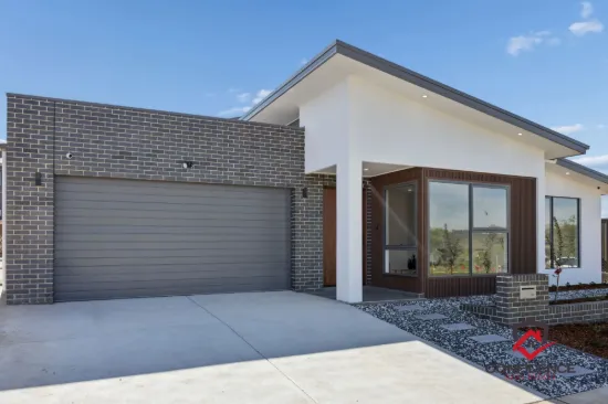 Elite Sustainable Living and Contemporary Luxury in Macnamara