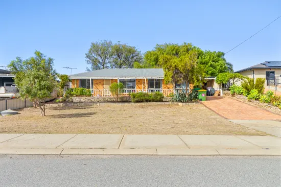 Coastal Living, Walk 4 minutes to beach dunes, Huge Block!