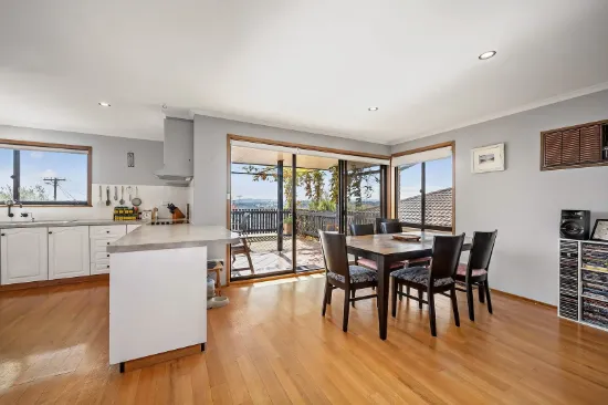 Elevated Family Home with Stunning Views, Space & Flexibility