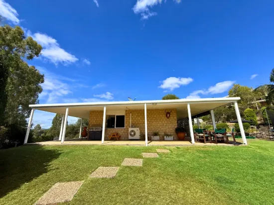 ONE-OF-A-KIND LIFESTYLE PROPERTY WITH BREATHTAKING VIEWS