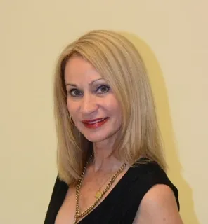 Annette Waddell - Real Estate Agent