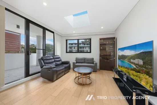 Highly desired school catchment & walk to Metro