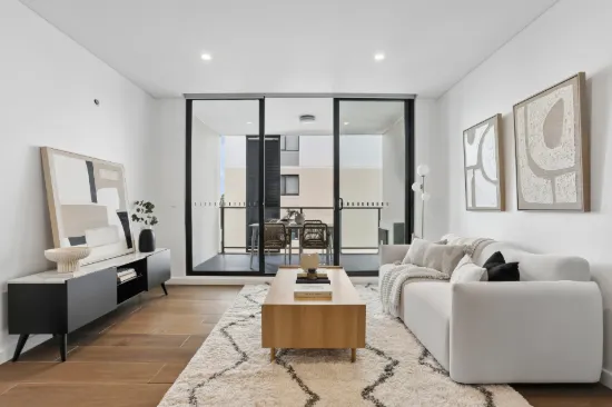 Stylish designer apartment in sought-after Emporia