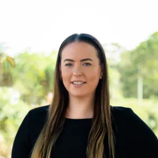 JESSICA OLIVER - Real Estate Agent