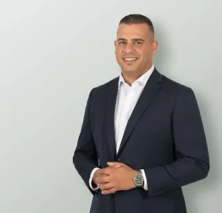 Simon  Furnari - Real Estate Agent