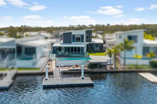 PRESTIGIOUS WATERFRONT LIFESTYLE OPPORTUNITY 