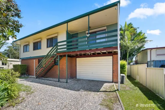 Dual Living Opportunity on a Massive 1,450m² Block with Development Potential