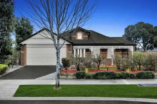 CHARACTER AND CHARM IN PRESTIGIOUS MARRIOTT WATERS ESTATE