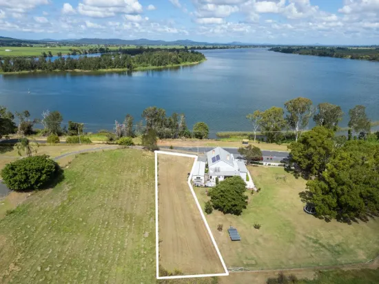 Lifestyle, Location & Unmatched River Views