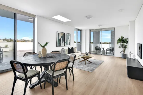 Oversized Entertainer's Apartment in the Heart of the Inner West