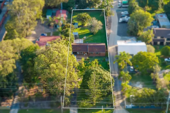 Exceptional 2,023m² Opportunity in a Prime Location For Home Industry