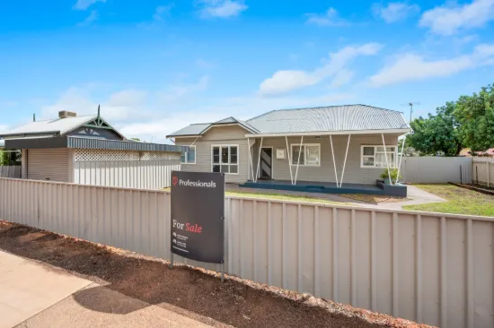Your New Home or Investment: Modern, Central West Lamington Property!