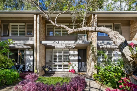 Serene townhouse in well-connected pocket