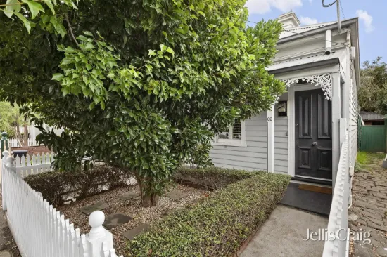 Classical rework of a timeless Kensington cottage