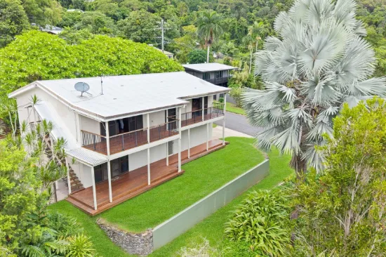 GRANNY FLAT, 4 CAR GARAGE, OCEAN VIEWS