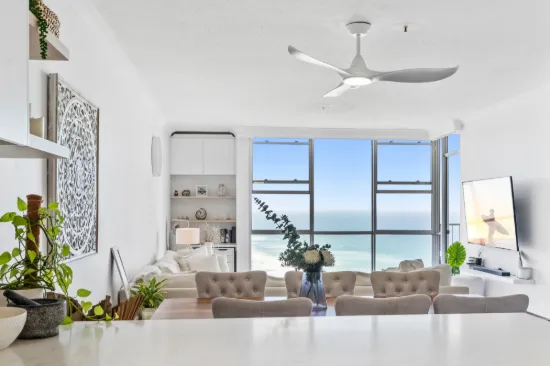 Sophisticated Sub-Penthouse | Coveted Coastal Lifestyle | Spectacular Views