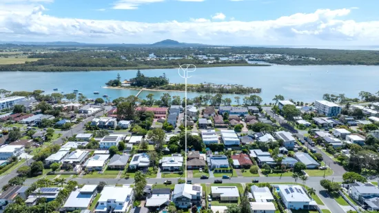 Expansive Family Living with Pool & Dual Living Potential