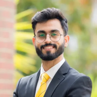 Moksh Arora - Real Estate Agent