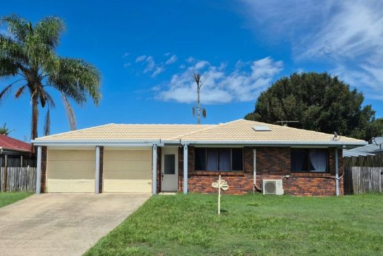 SoughtAfter WaterfrontAdjacent Home in a Prime Sunshine Coast Location