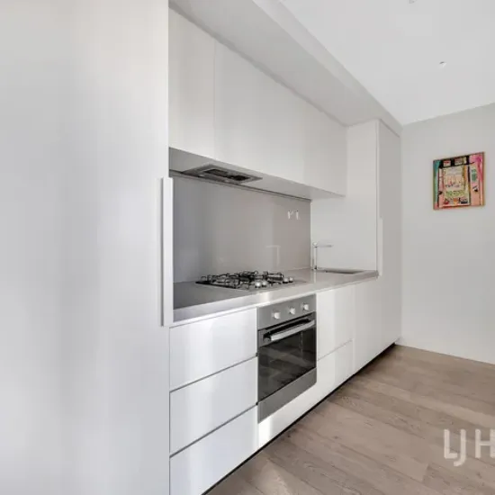 Smart City Investment, Chic Urban Home