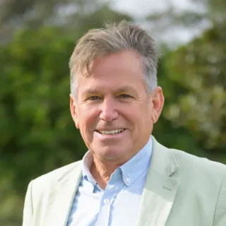 Noel Nicholson - Real Estate Agent