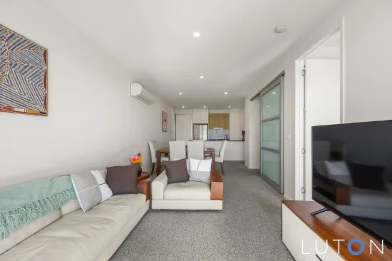 Elevated Living with Iconic Views in the Heart of Griffith