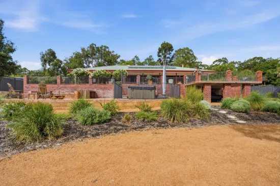 Your Hidden Kalamunda Retreat