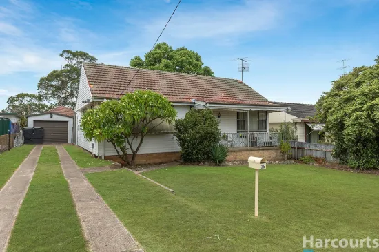 Classic three bedroom home, easy stroll to shops and schools
