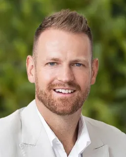 Ryan Bell - Real Estate Agent