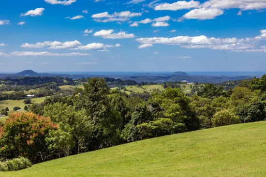 BUILD YOUR DREAM HINTERLAND ESCAPE ON ACREAGE