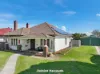 Contemporary Californian Residence centrally located in town
