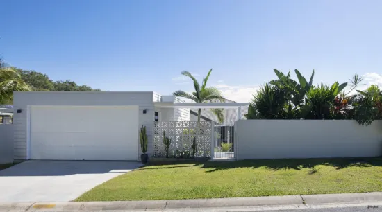A Hillside Masterpiece Of Unmatched Calibre - Three Residences, One Extraordinary Opportunity